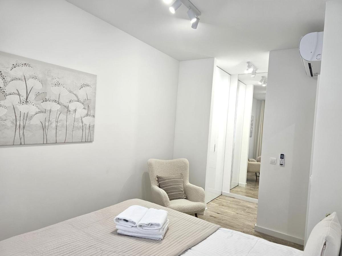 Urban Apartments Luxury Skyline Sokolska Towers 30A, 2 Free Garages, Gym & Sauna, Self Check-In Katowice Exterior photo