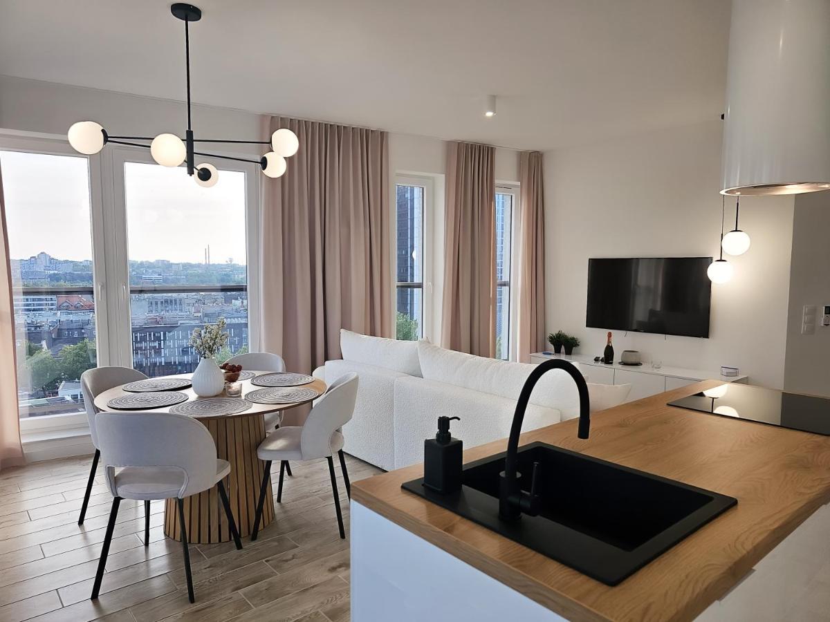 Urban Apartments Luxury Skyline Sokolska Towers 30A, 2 Free Garages, Gym & Sauna, Self Check-In Katowice Exterior photo