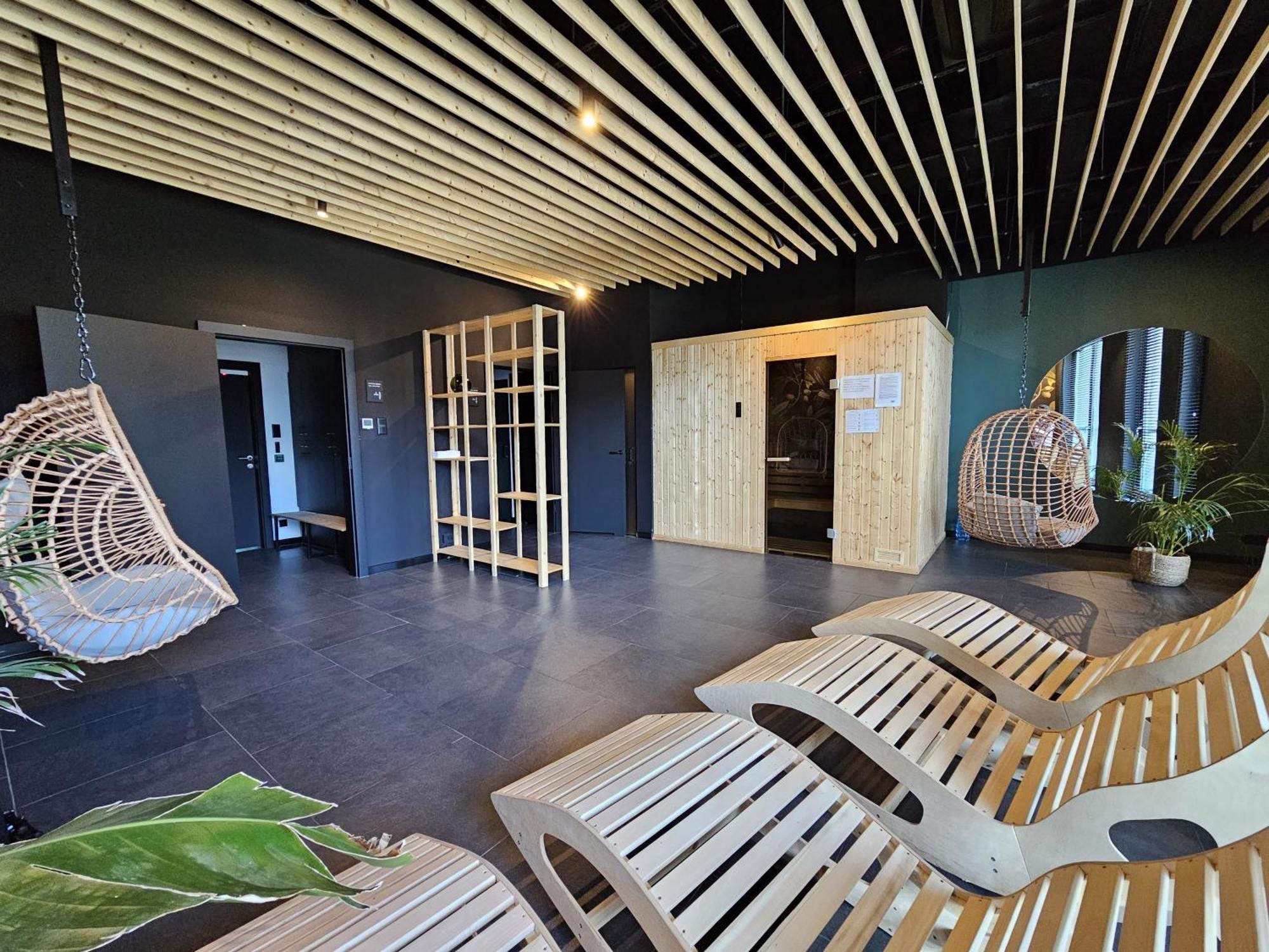 Urban Apartments Luxury Skyline Sokolska Towers 30A, 2 Free Garages, Gym & Sauna, Self Check-In Katowice Exterior photo