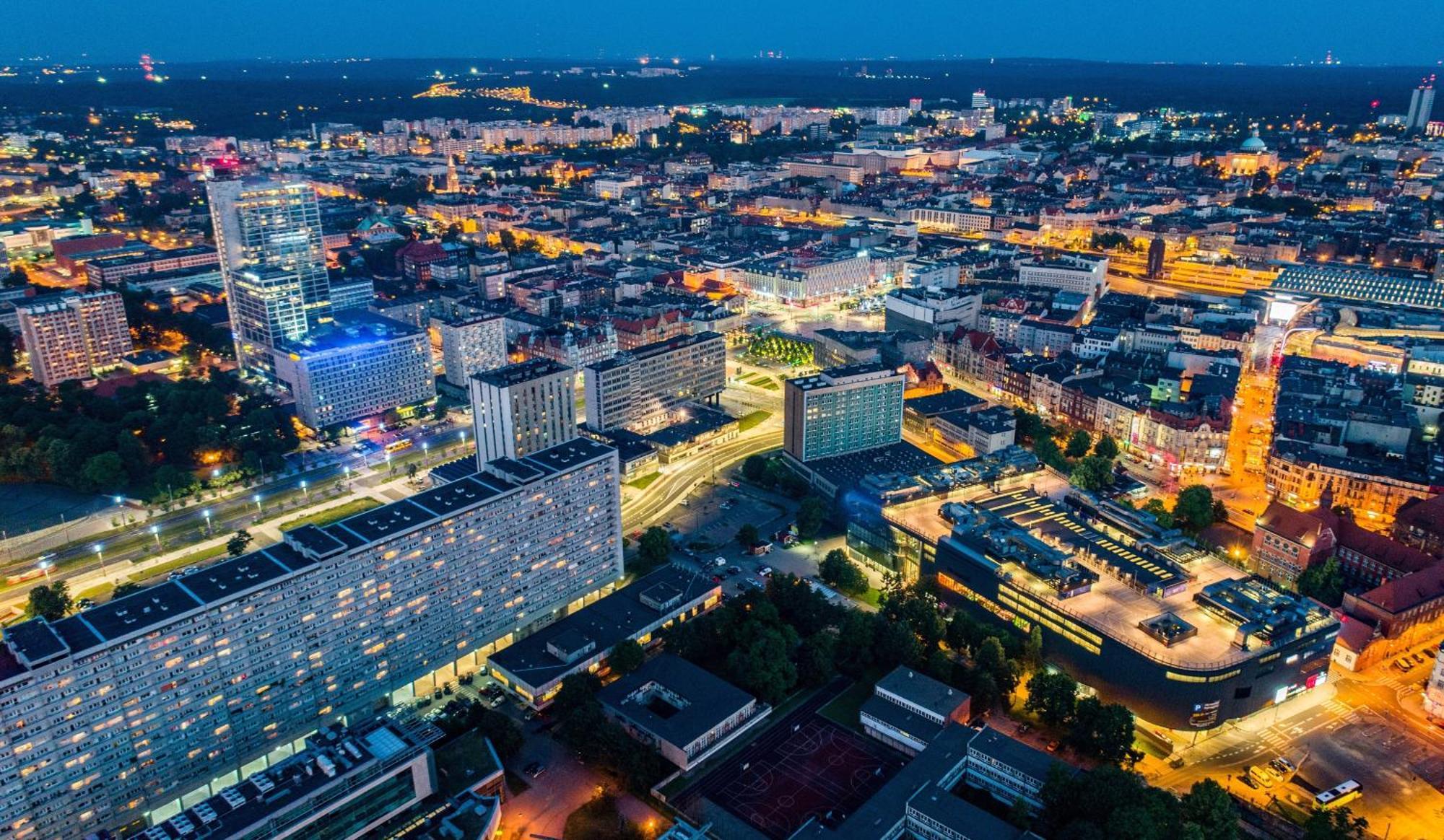 Urban Apartments Luxury Skyline Sokolska Towers 30A, 2 Free Garages, Gym & Sauna, Self Check-In Katowice Exterior photo